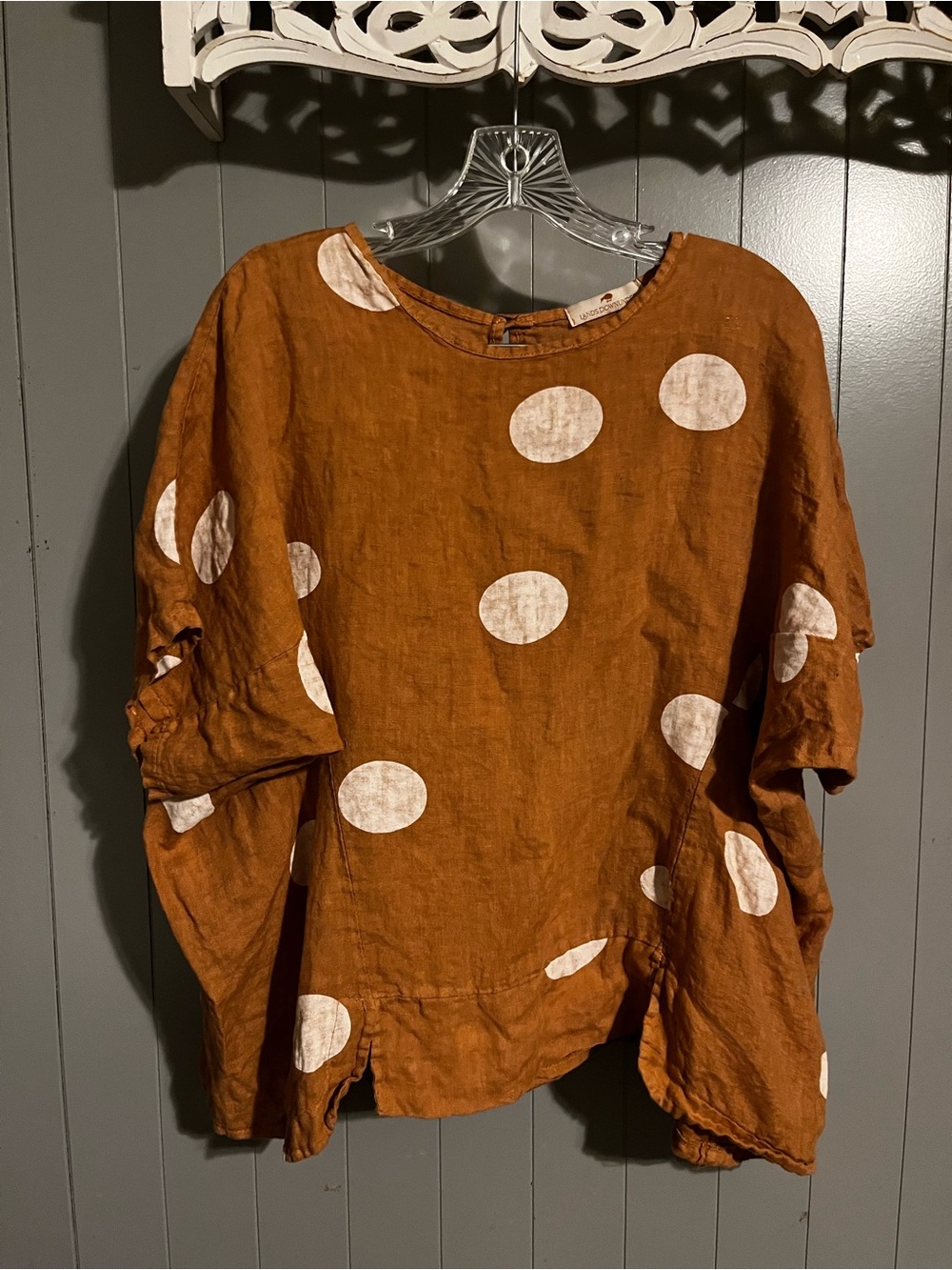 Lands Down Under 100% Linen Italy polka dot top